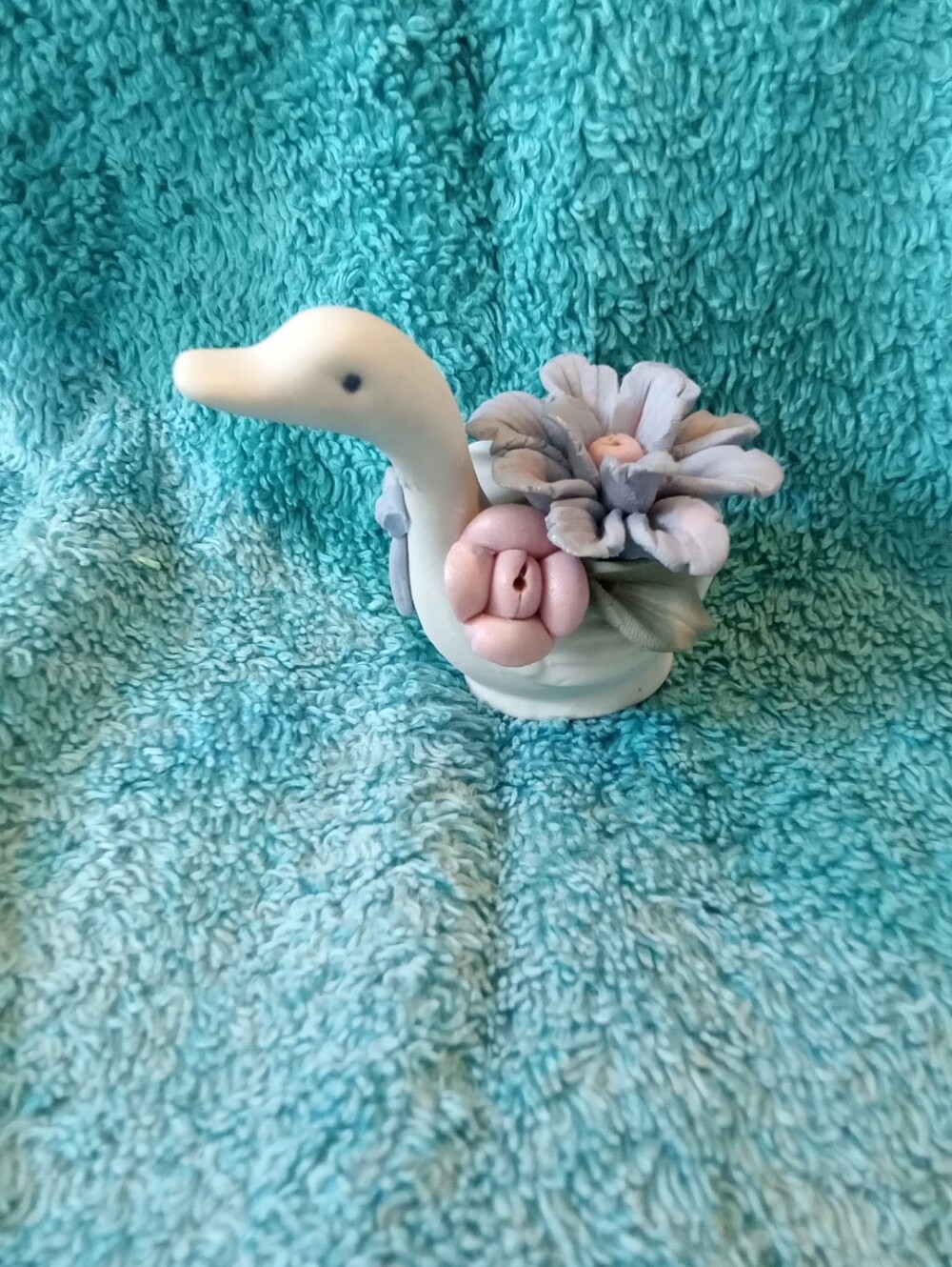 #1538 Ceramic Swan Flower Accent - White with Pastel Pink & Lavender Flowers